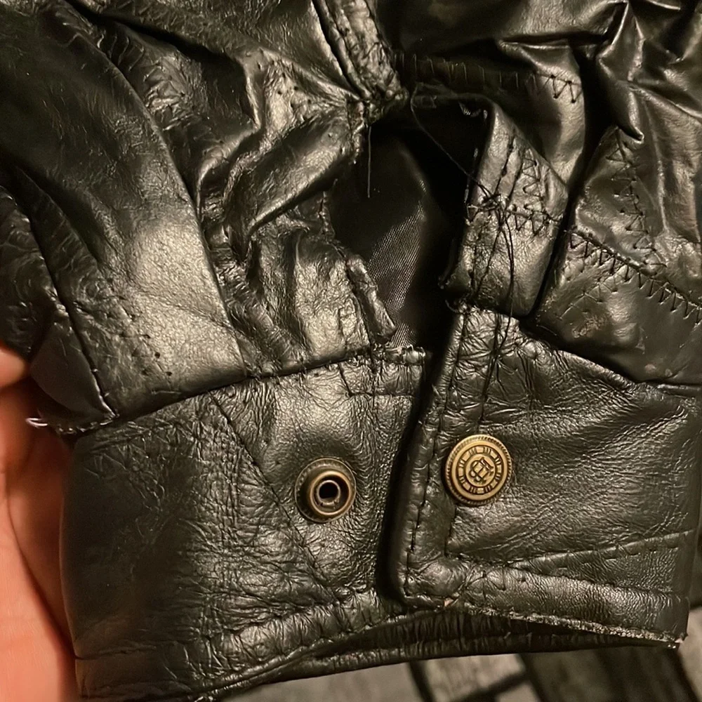 Leather jacket - Picture 8 of 9